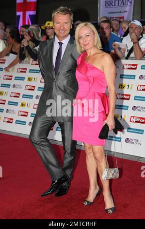 Jane Torvill und Christopher Dean bei den Pride of Britain Awards im Grosvenor House Hotel in Mayfair. London, Großbritannien. 3. Oktober 2011. Stockfoto