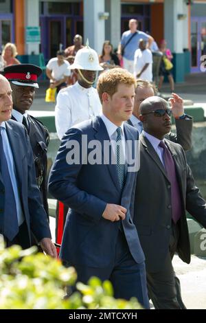 Der britische Prinz Harry läuft am Kai in Nassau. Der Prinz ist auf einer einwöchigen Tour durch Mittelamerika und die Karibik und fungiert als Botschafter der britischen Königin Elizabeth im Rahmen ihres Diamantenjubiläums. Nassau, Bahamas. 4. März 2012 Stockfoto