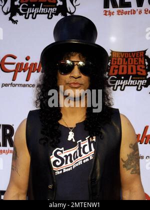 Slash bei den Revolver Golden Gods Awards im Club Nokia Downtown in Los Angeles, CA. 4/8/10. Stockfoto