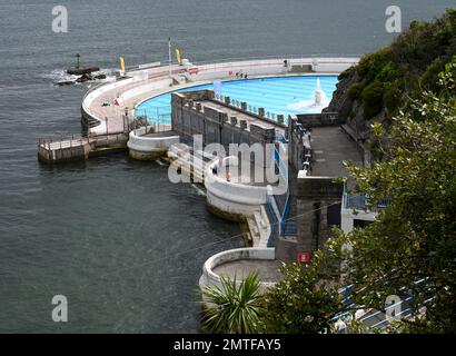 Tinside Lido, Plymouth Hoe, Devon. Urheberrechtlich geschütztes Foto von Paul Slater Images Ltd – Tel. 07512838472. Stockfoto