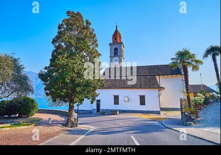 Die alte Kirche San Martino, in der Bergsiedlung von Ronco sopra Ascona, Tessin, Schweiz Stockfoto