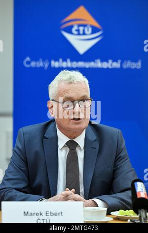 Prag, Tschechische Republik. 01. Februar 2023. Marek Ebert, neuer Vorstandsvorsitzender des tschechischen Telekommunikationsamts (CTU), spricht auf einer Pressekonferenz am 1. Februar 2023. Kredit: VIT Simanek/CTK Photo/Alamy Live News Stockfoto