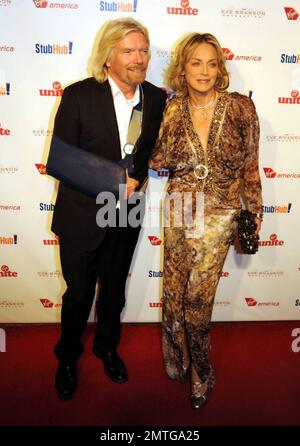 Sir Richard Branson und Sharon Stone von The Rock, der Kasbah Gala für Virgin Unite und die Eve Branson Foundation, Gastgeber von Sir Richard Branson und Eve Branson in Vibiana in Los Angeles, Kalifornien. 10/26/09 Stockfoto