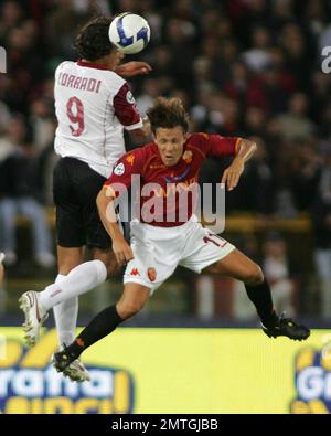 Die Spieler Roma und Reggina während des Spiels der italienischen Fußballserie A im Olympiastadion, Rom, Italien, 09-20-2008. Stockfoto