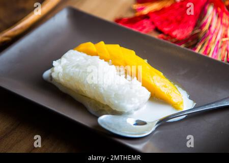 Klebriger Mango-Reis in einem Restaurant in Bangkok Stockfoto