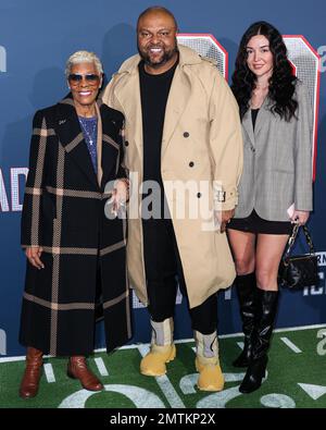 WESTWOOD, LOS ANGELES, KALIFORNIEN, USA - 31. JANUAR: Dionne Warwick trifft am 31. Januar 2023 beim Los Angeles Premiere Screening of Paramount Pictures' '80 for Brady' im Regency Village Theatre in Westwood, Los Angeles, Kalifornien, USA ein. (Foto von Xavier Collin/Image Press Agency) Stockfoto