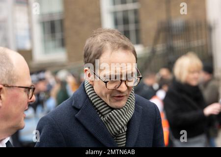 London, Großbritannien. 1. Februar 2023. Streikende Lehrer und Beamte marschieren im Zentrum von London Credit: Ian Davidson/Alamy Live News Stockfoto