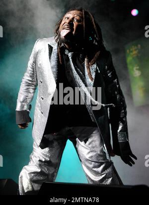 Skindred tritt live bei den Metal Hammer Golden Gods Awards auf. London, Großbritannien. 6/13/11. Stockfoto