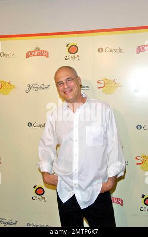 Mark Bittman auf der Startparty für die NEUE Fernsehserie ÒSpainÉon The Road Again, Ó, die in Primetime auf PBS-Sendern mit Gwyneth Paltrow, Mario Batali, Mark Bittman und der spanischen Schauspielerin Claudia Bassols erstmals erscheint Stockfoto