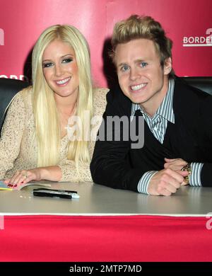 Heidi Montag und Spencer Pratt unterschreiben Kopien ihres neuen Buches "How to be Famous" bei Borders Books in New York, New York, 11/16/09. Stockfoto