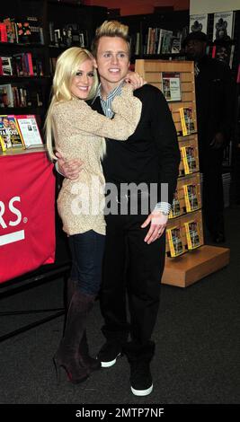 Heidi Montag und Spencer Pratt unterschreiben Kopien ihres neuen Buches "How to be Famous" bei Borders Books in New York, New York, 11/16/09. Stockfoto
