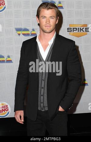 Chris Hemsworth, der die Titelrolle im demnächst erscheinenden Comic ilm „Thor“ spielt, kommt bei den Spike TV Video Game Awards 2010 im LA Convention Center an. Los Angeles, Kalifornien. 12/11/10. Stockfoto