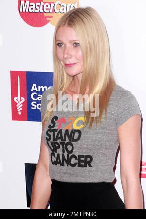 Gwyneth Paltrow bei den Hollywood Unites für den Biennial Stand Up to Cancer 4. (SU2C), ein Programm der Entertainment Industry Foundation (EIF) im Dolby Theatre in Hollywood, Kalifornien. 5. September 2014. Stockfoto