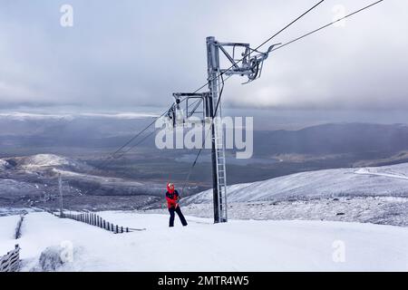 Cairngorm Mountain Aviemore Top Station Skipisten Ski auf der Westwand poma über Ciste Fairway und Aonach Bowl Stockfoto