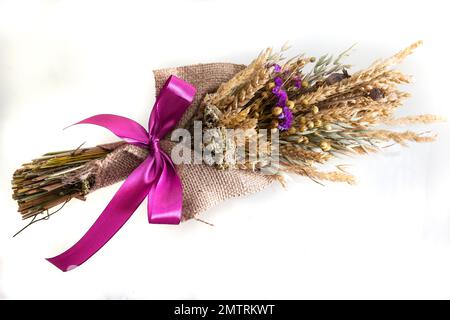 Ein kleiner Strauß, als Kompliment. Feiertage. Schließen. Stockfoto