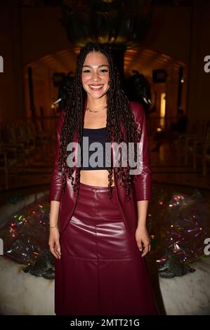 Julia Dalia bei der Anja Gockel Fashion Show „Seven Senses“ auf der Berliner Fashion Week Herbst/Winter 2023 im Hotel Adlon Kempinski. Berlin, 18.01.202 Stockfoto