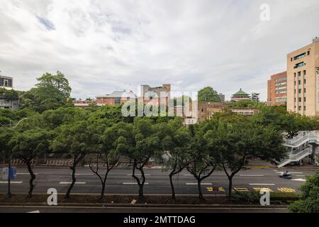 Taipei, JANUAR 1 2023 - überdachter Blick auf das Stadtbild Stockfoto