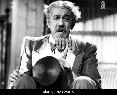 Drôle de Drame Jahr : 1937 - Frankreich Direktor : Marcel Carné Michel Simon Stockfoto
