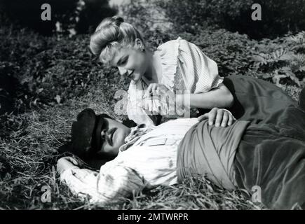 Casque d ' or Jahr: 1952 - Frankreich Regie: Jacques Becker Simone Signoret, Serge Reggiani Stockfoto