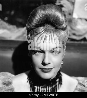 Casque d'Or Jahr : 1952 Frankreich Regisseur : Jacques Becker Simone Signoret Stockfoto