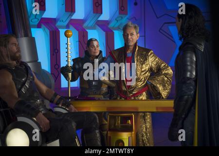 Thor: Ragnarok Jahr : 2017 USA Regie : Taika Waititi Chris Hemsworth, Rachel House, Jeff Goldblum, Tom Hiddleston Stockfoto