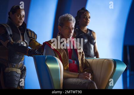 Thor: Ragnarok Jahr : 2017 USA Regie : Taika Waititi Rachel House, Jeff Goldblum, Tessa Thompson Stockfoto
