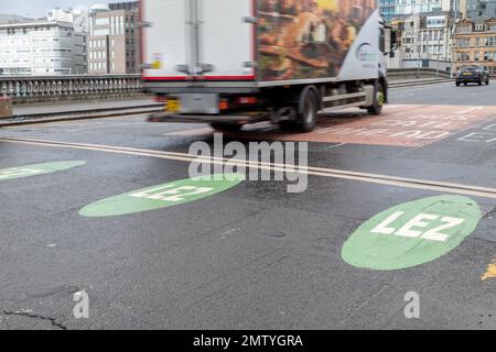 Der Stadtrat von Glasgow führt eine emissionsarme LEZ-Zone ein, die am 1. Juni 2023 in Kraft tritt Stockfoto