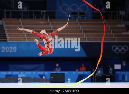 06. AUGUST 2021 - Tokio, Japan: KITA Sumire of Japan tritt am Band in der Rhythmic Gymnastics Individual All-Around Qualification auf der Tokyo 2 auf Stockfoto
