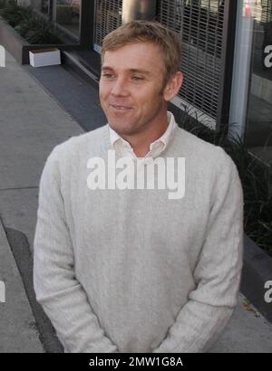 Rick Schroder beim John Varvatos 9. Annual Stuart House Benefit präsentiert von Chrysler und Hasbro in der John Varvatos Boutique. Los Angeles, Kalifornien. 11. März 2012 Stockfoto