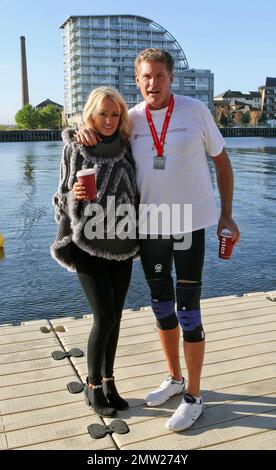 David Hasselhoff und Hayley Roberts im Virgin Active London Triathlon im XL Centre. London, Großbritannien. 22. September 2012 Stockfoto