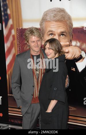 Vera Farmiga nimmt an der Weltpremiere von Oliver Stones umstrittenem neuen Film „W“ in New York, New York, Teil. 10/14/08. Stockfoto