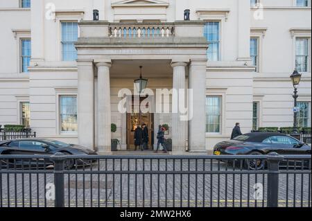 Haupteingang des Lanesborough, einem 5-Sterne-Luxushotel der Oetker Collection an der Hyde Park Corner, London, England, Großbritannien Stockfoto