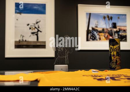 Pressevorschau für das wertvollste Kobe Bryant Trikot bei den „Zenith“-Verkäufen von Sotheby am 1. Februar 2023 in New York mit den enthaltenen Erinnerungsstücken zur NBA-Saison der Lakers 2007-2008 Stockfoto