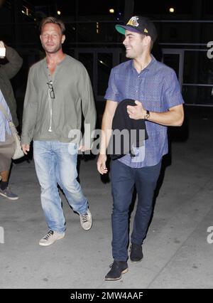 Der Schauspieler Zac Efron zeigte seine Teamunterstützung mit einer Lakers-Mütze, als er beim Basketballspiel Lakers gegen San Antonio Spurs im Staples Center eintraf. Los Angeles, Kalifornien. 13. November 2012 Stockfoto