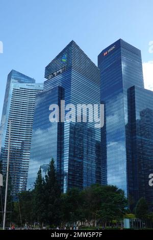 Der neue Hauptsitz von HSBC im Marina Bay Financial Centre in Singapur wurde 2022 vom stellvertretenden Ministerpräsidenten Heng Swee Keat in Singapur eröffnet. Stockfoto