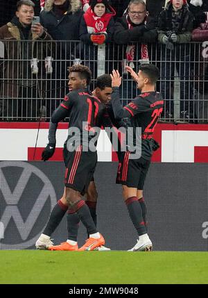 Mainz, Deutschland. 02. Februar 2023. 2. Februar 2023, MEWA Arena, Mainz, GER, DFB Cup, 1.FSV FSV FSV Mainz 05 vs. FC Bayern München, Jamal Musiala (München) freut sich über das Ziel von 0:2 Punkten: dpa/Alamy Live News Stockfoto
