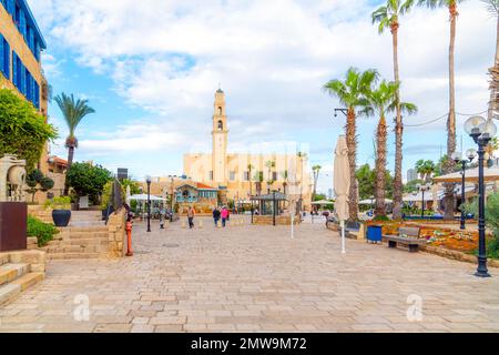 St. Peter's Church ist eine Franziskanerkirche, die 1654 auf dem historischen Kedumin-Platz in der mittelalterlichen Altstadt von Jaffa erbaut wurde, die jetzt Teil von Tel Aviv-Yafo ist Stockfoto