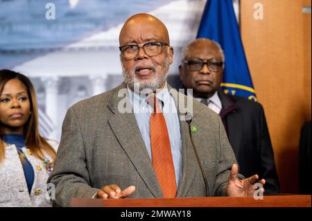 Washington, Usa. 01. Februar 2023. USA Repräsentantin Bennie Thompson (D-MS) in den USA Capitol bei einer Pressekonferenz über die Staatsverschuldung. Kredit: SOPA Images Limited/Alamy Live News Stockfoto