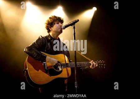 Italien 1. Februar 2023 The Kooks - Inside in / Inside Out 15. Jubiläum Tour - live im Fabrique Mailand © Andrea Ripamonti / Alamy Stockfoto