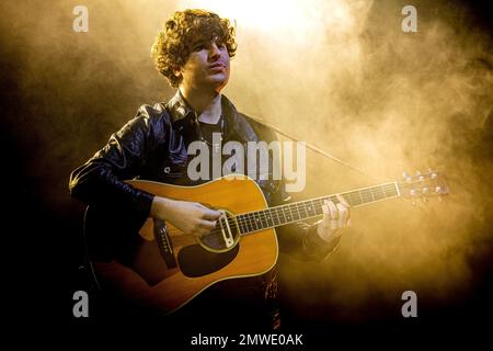 Italien 1. Februar 2023 The Kooks - Inside in / Inside Out 15. Jubiläum Tour - live im Fabrique Mailand © Andrea Ripamonti / Alamy Stockfoto