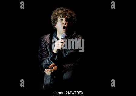 Italien 1. Februar 2023 The Kooks - Inside in / Inside Out 15. Jubiläum Tour - live im Fabrique Mailand © Andrea Ripamonti / Alamy Stockfoto