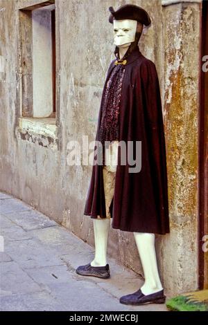 Bauta Maske, auch bekannt als Casanova Maske, Venedig, Lagunenstadt, Veneto, Italien, Venedig, Venetien, Italien Stockfoto