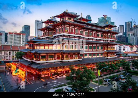 Der Buddha Zahns Tempel und Museum ist ein buddhistischer Tempel und Museum in der Chinatown von Singapur entfernt. Stockfoto