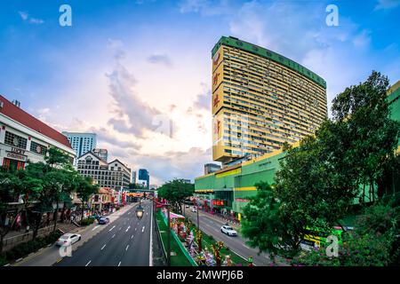 Wunderschöne Stadtlandschaft rund um Chinatown in Singapur. Stockfoto