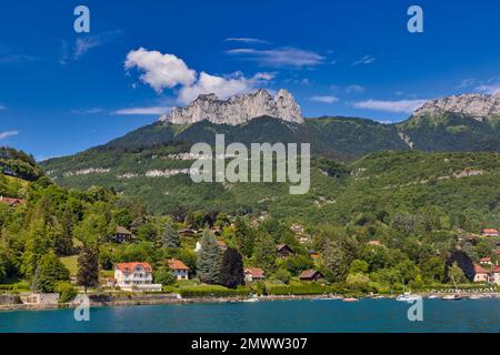 Lake Annecy mit La Tournette im Hintergrund, Frankreich Stockfoto