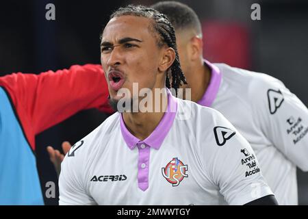 Rom, Italien. 01. Februar 2023. Emanuel Aiwu von Cremonese während des Italien-Fußballspiels, Stadio Olimpico, AS Roma gegen Cremonese, 01. Februar 2023 Fotografo01 Kredit: Independent Photo Agency/Alamy Live News Stockfoto