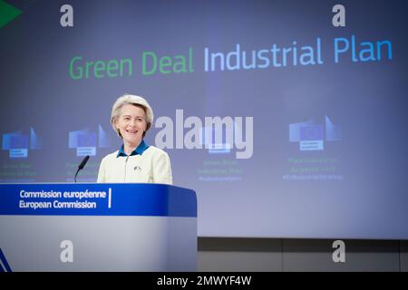 Nicolas Landemard / Le Pictorium - Pressekonferenz von Ursula von der Leyen - 1/2/2023 - Belgien / Brüssel / Brüssel - Pressekonferenz von EU-Kommissarin Ursula von der Leyen zum europäischen Industrieplan für den Grünen Deal. Stockfoto