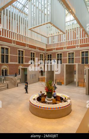 Das Eingangsatrium des Rijksmuseum Amsterdam Stockfoto