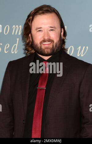 1. Februar 2023, Culver City, CA, USA: LOS ANGELES - 1. DEZEMBER: Haley Joel Osment bei The Someone I Paid to Know Premiere im Culver Theater am 1. Februar 2023 in Culver City, CA (Kreditbild: © Kay Blake/ZUMA Press Wire) – NUR REDAKTIONELLE VERWENDUNG! Nicht für den kommerziellen GEBRAUCH! Stockfoto