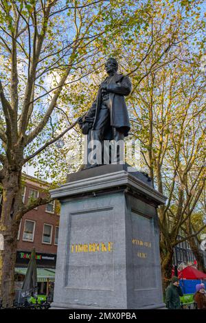 Statue von Johan Rudolph Thorbecke in Thorbeckeplein 30, 1017 CS Amsterdam, Niederlande Stockfoto